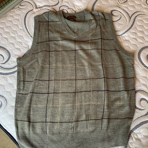 Dockers gray sweater vest size large